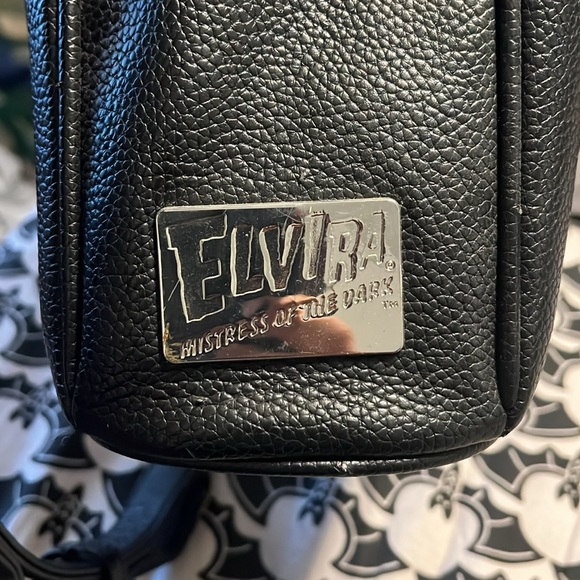 Lux de Ville Matte Black Elvira Bag - Picture 4 of 6